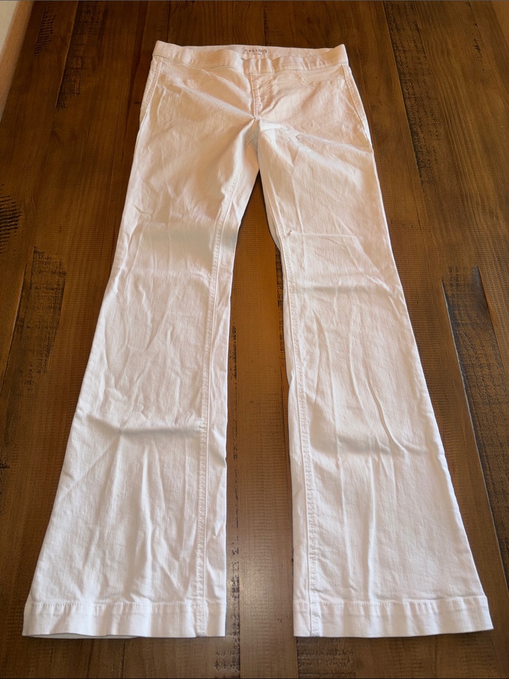 Cello Large White denim Women's Flare Pants EUC!
